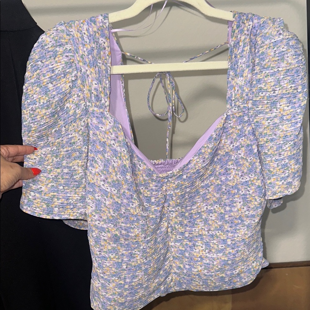 ASTR The Label Puff Sleeve Textured Crop Top